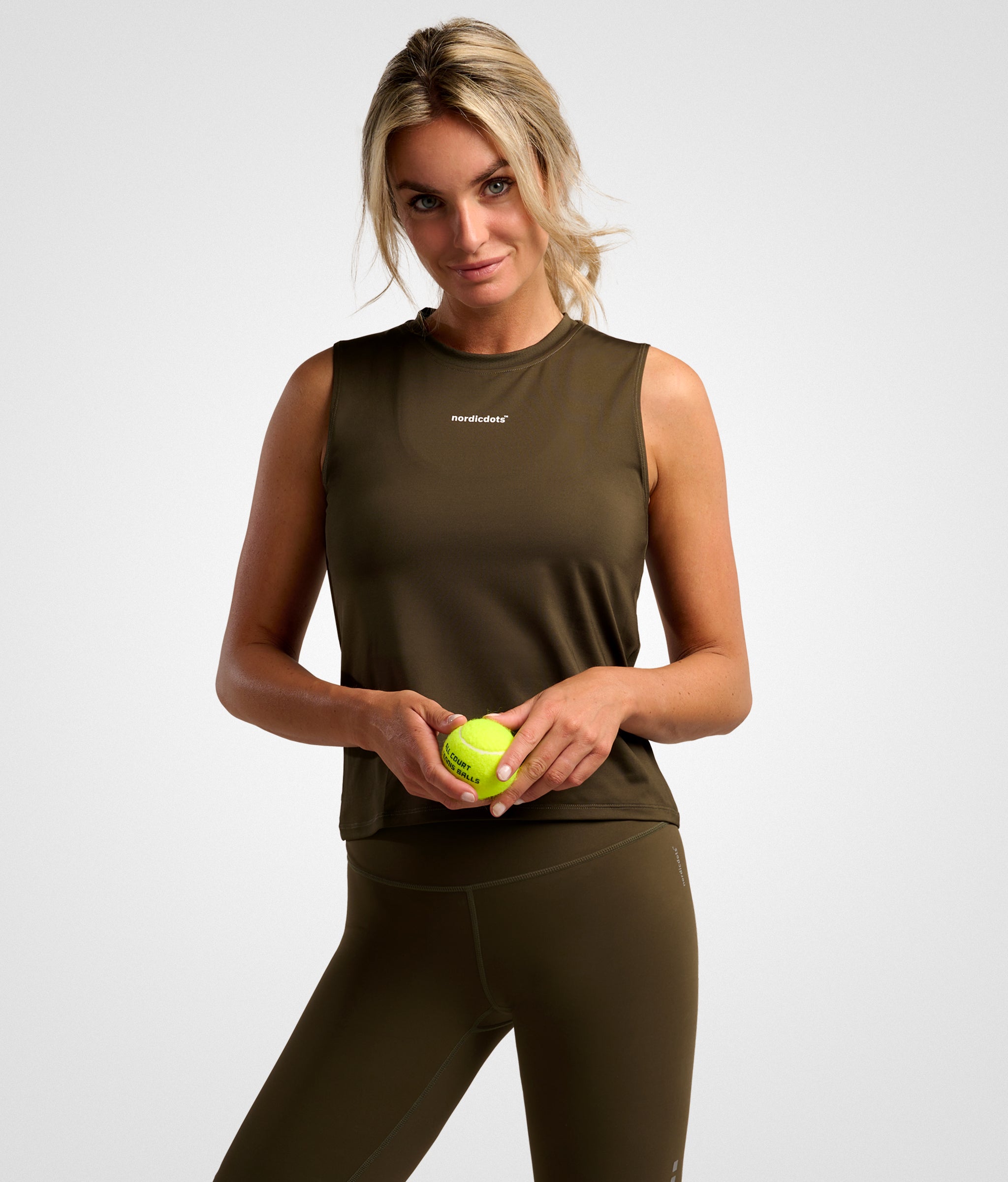 nordicdots elegance tank-top olive green tennis padel women nordicdots.com