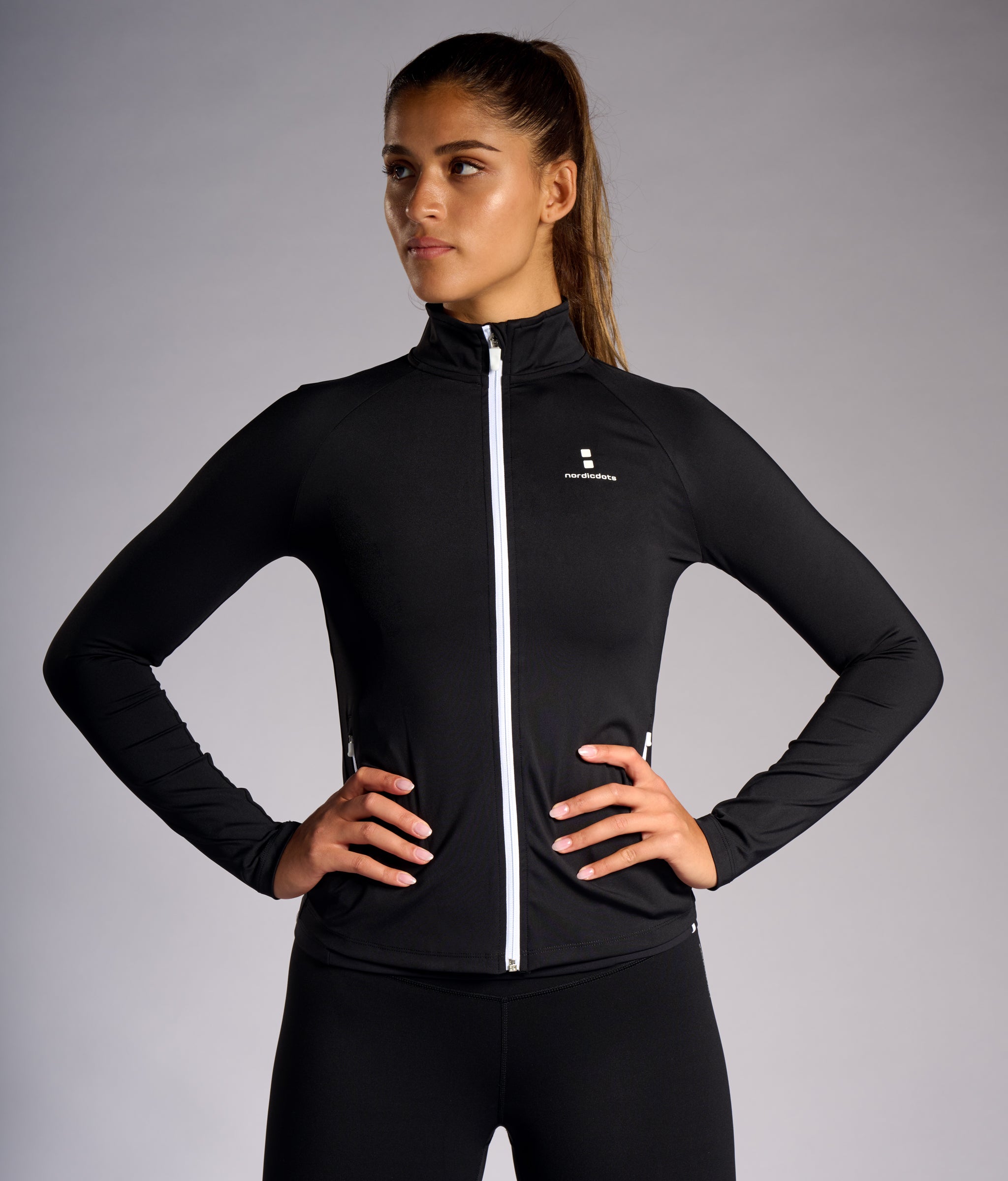 nordicdots long sleeve jacket in black colour for women tennis padel fitness compression nordicdots.com